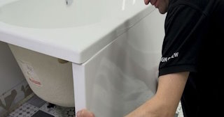 Установка экрана под ванну - цена за работу от 4128 руб. в Северске